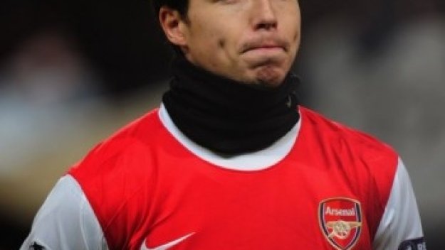 Насри се моли Лео Меси да няма ден