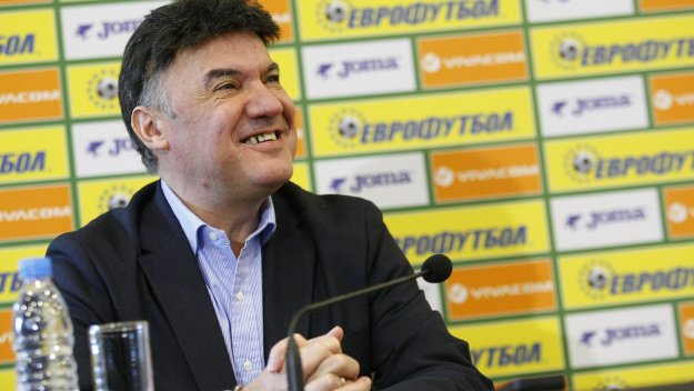 Боби, спиш! Градев предложи решение на проблема със стадиона