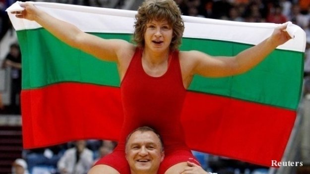 Станка ги помете с танка в Русия