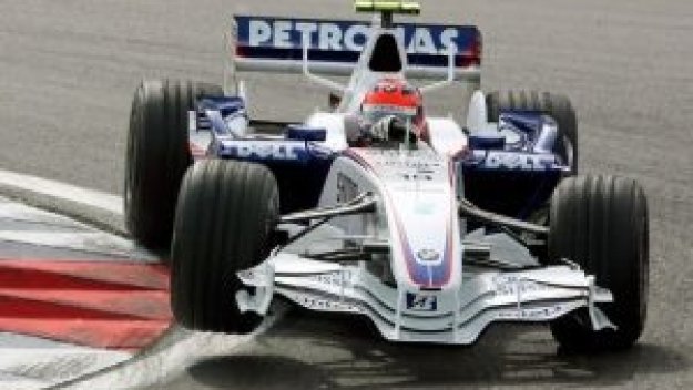 Кубица изненада фаворитите в първата тренировка