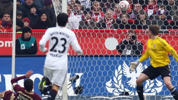 Хановер разсипа Байерн - 3:1