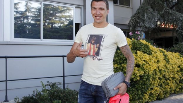 ОФИЦИАЛНО: Манджукич премина в Атлетико Мадрид