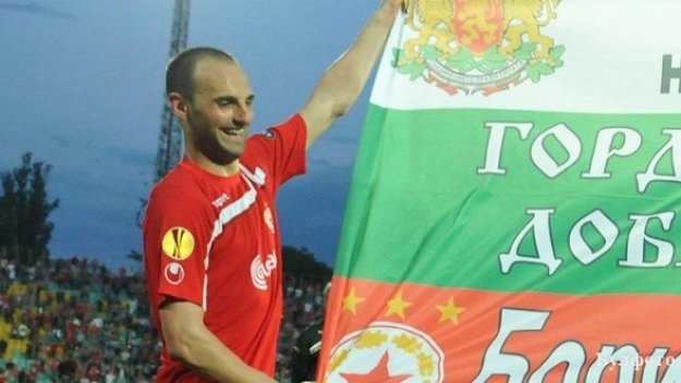 &quot;Червен&quot; национал легна под ножа, аут от терените за шест месеца