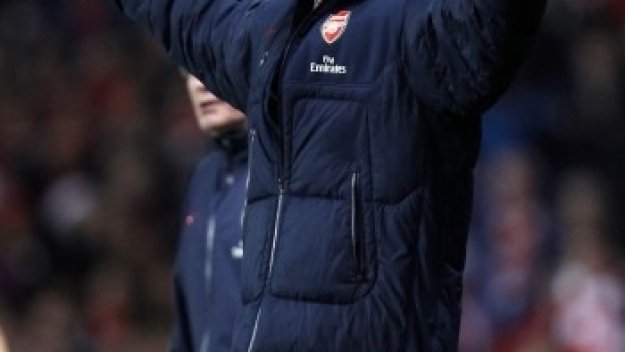 Венгер се оправда със съдията