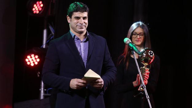 Гонзо скочи на Бербатов: Да поработи, да видим дали става за нещо!
