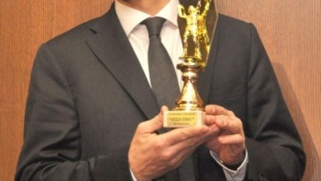Радо Стойчев моли Владо Николов да отложи операцията
