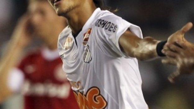 Неймар: Меси да продължава да вкарва, за да го копирам