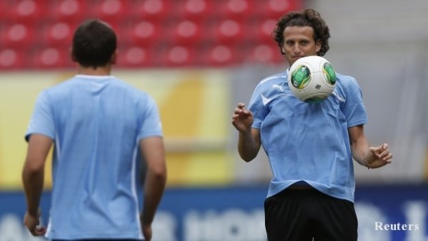 ПРОГНОЗА: Уругвай - Таити