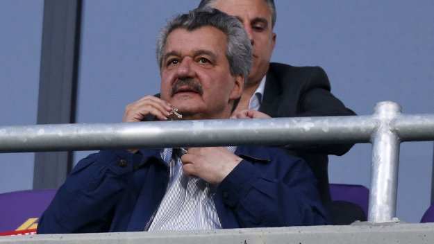 Какво се случва с новия бос на Левски? Тодор Батков коментира драмите