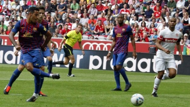 Барселона отстрани бразилци след дузпи