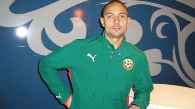 Ксанти прилапва Пелето от Стяуа