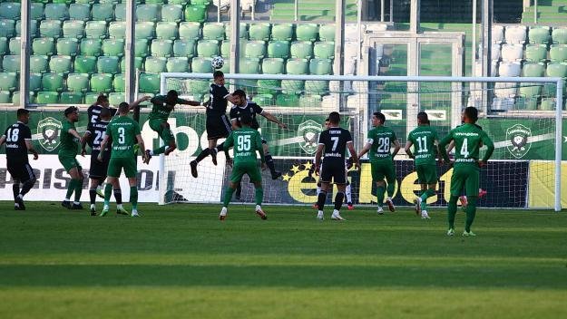 Локо Пловдив тресна Лудогорец с 2:1 и измести ЦСКА от второто място