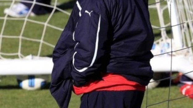 Селекционерът на Чили: Алексис Санчес ще пасне на Барса