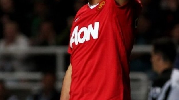 Чичарито: Гигс и Скоулс насърчават останалите играчи