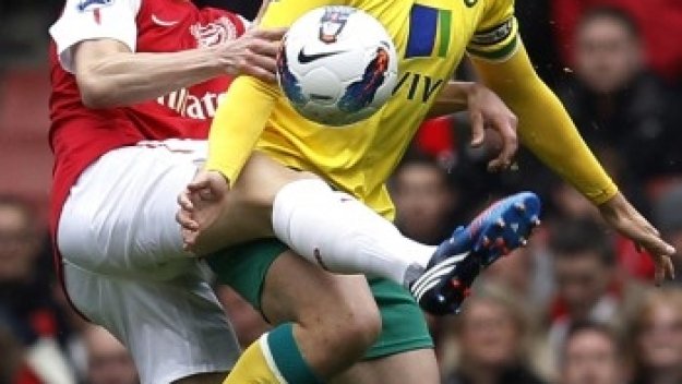 Грант Холт ще последва Ламбърт в Астън Вила