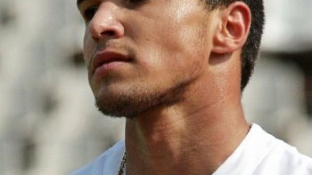 Парма и Бешикташ спазарили Божинов