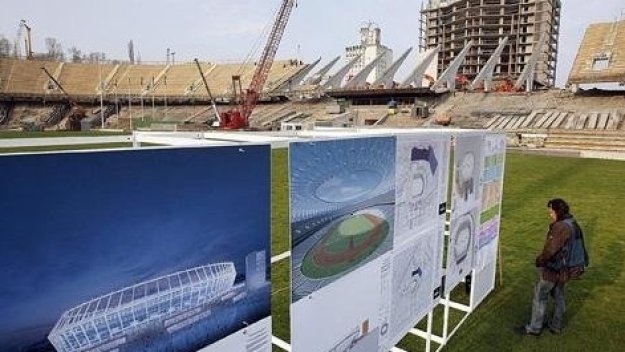 Платини: Германия може да спасява Евро 2012