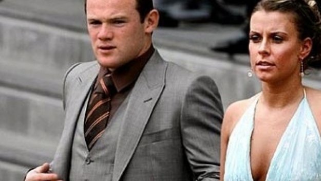 Бременната Колийн бие шута на сексуалния маниак Руни + СНИМКИ