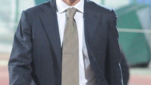 Хвалят Бала, бил педант