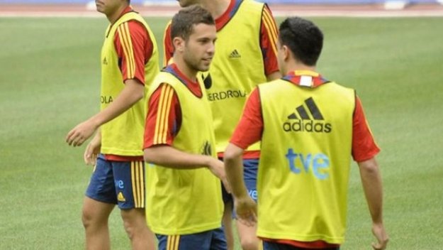 Все още 4 милиона разделят Алба от Барса