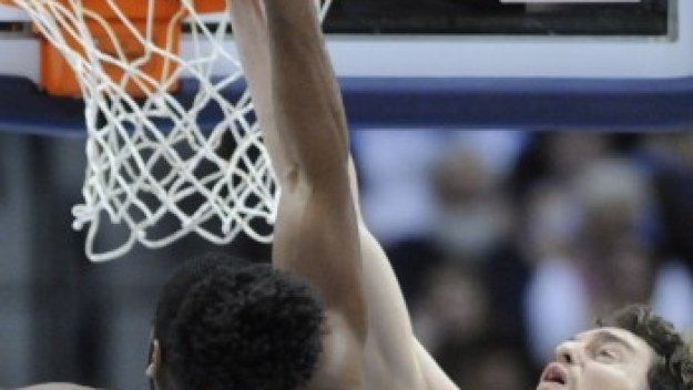 Лейкърс с първа загуба, падна в Денвър