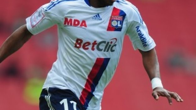 И от Интер поискаха Мишел Бастос