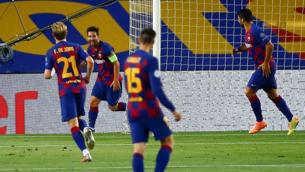 Нервна Барса се справи с Наполи и е на 1/4-финал