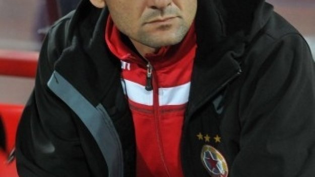 &quot;Титан&quot; уволнява Радуканов при издънка днес срещу Черно море