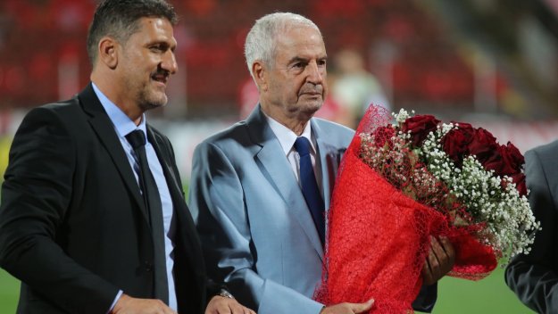 Шеф на ЦСКА: Манолев е нарекъл Амос Юга "маймуна" на английски