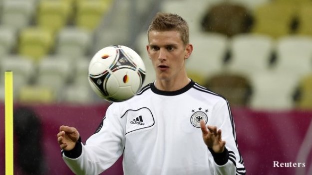 Манчестър Юнайтед се прицели в халф на Леверкузен