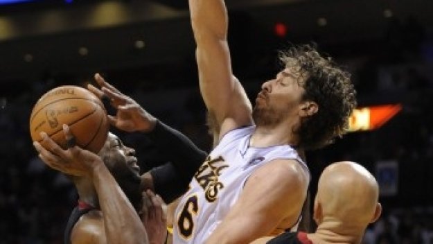 Маями спря пропадането – надви Лейкърс