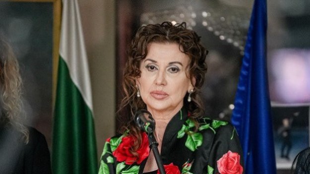 Илиана Раева сипе похвали по новите звезди в художествената гимнастика