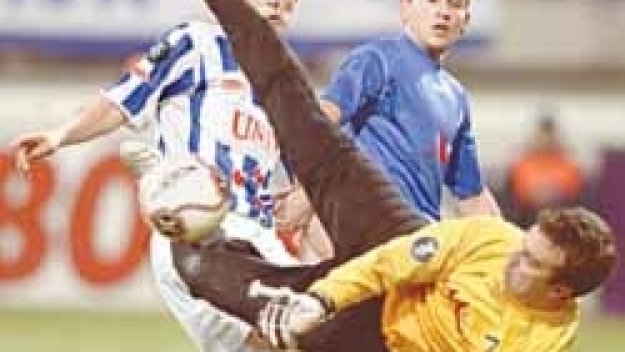 Петков на линия за мача със Славия