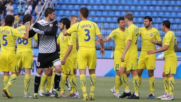 Чаво с жълт картон, Жоазиньо блесна с асистенция в Русия