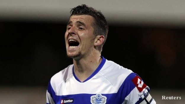 Хюз: Не пуснах Бартън срещу Юнайтед, за да не си изкара картон