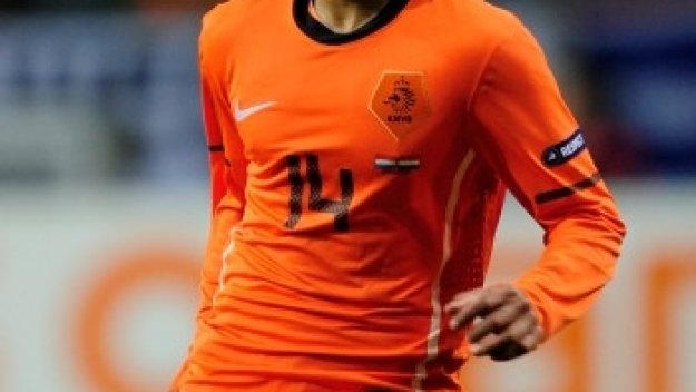 Емануелсон: Няма да напускам Милан