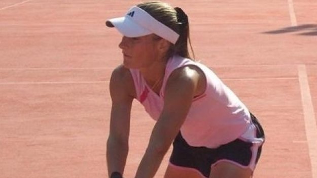 Шарапова не остави шансове на Диа Евтимова