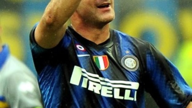 Интер с първа победа от месец