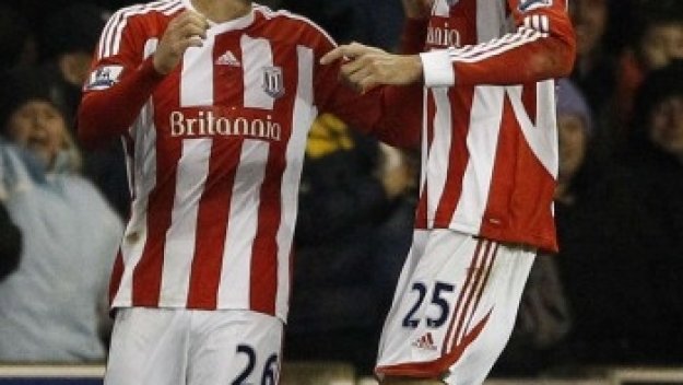 Питър Крауч постави Блекбърн на колене