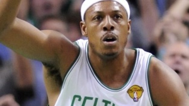 Пиърс ще помага на Шак да настигне Коби