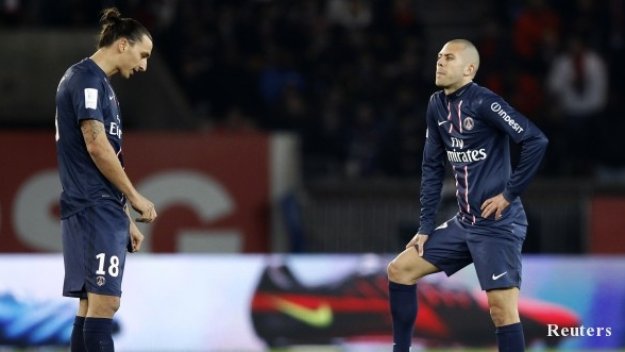 ПСЖ с изненадваща издънка, Ибра с червен картон за кунг фу удар