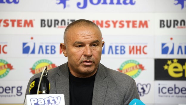 Бутнат от трона: Стефан Ботев съзря кампания по очерняне на името му
