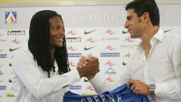 Ас на Левски ще рита с Давидс