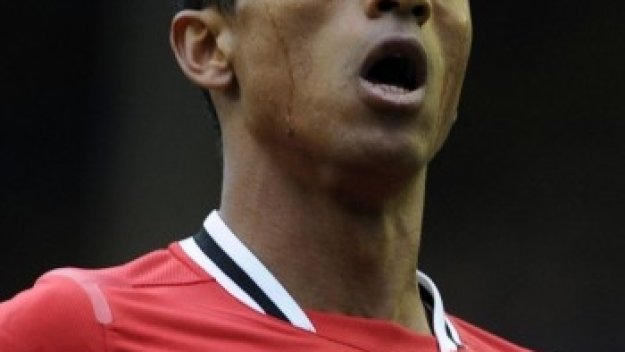 Манчестър Юнайтед задържа Нани с по-висока заплата