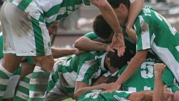 Берое надигра Сливен и съдията с 1:0