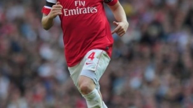 Венгер: Задържането на Насри и Фабрегас ще е послание