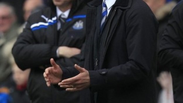 Във вторник става ясно дали Мартинес ще поеме Ливърпул