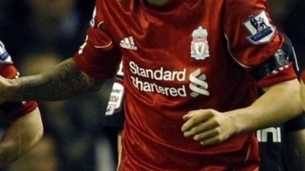 Джонджо Шелви подписа нов договор с Ливърпул