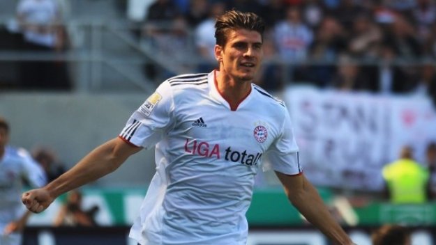 Байерн унищожи Санкт Паули и се класира в зона Шампионска Лига