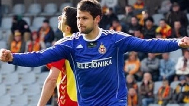 Генков със силен мач и гол при победа на Висла